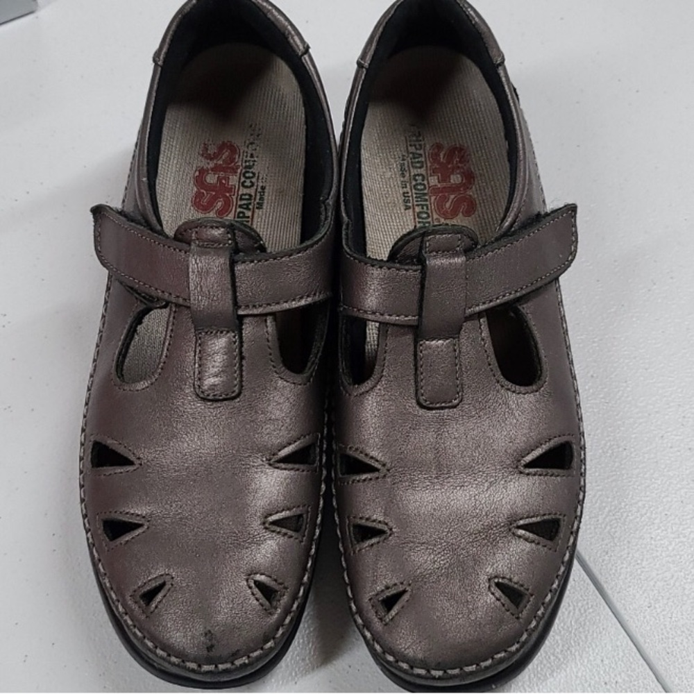 Navy Blue Comfort Sandals with Cushioned Sole and Adjustable Straps